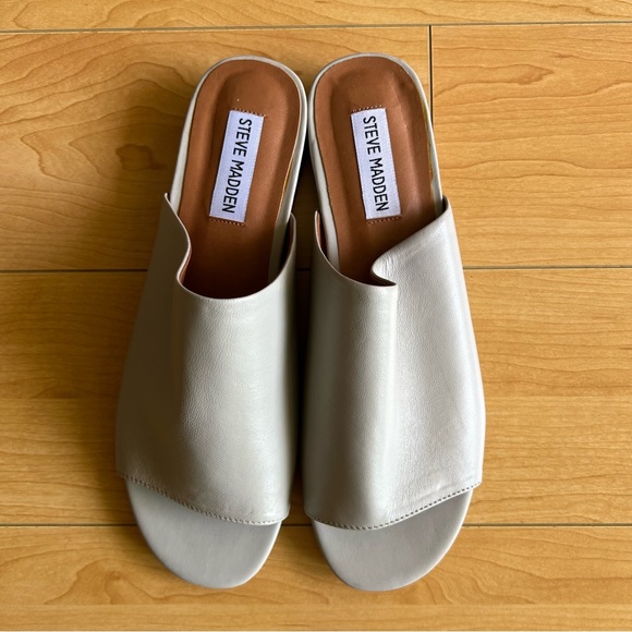 Women’s Grey 7.5 Steve Madden Trope Sandals - Picture 4 of 7